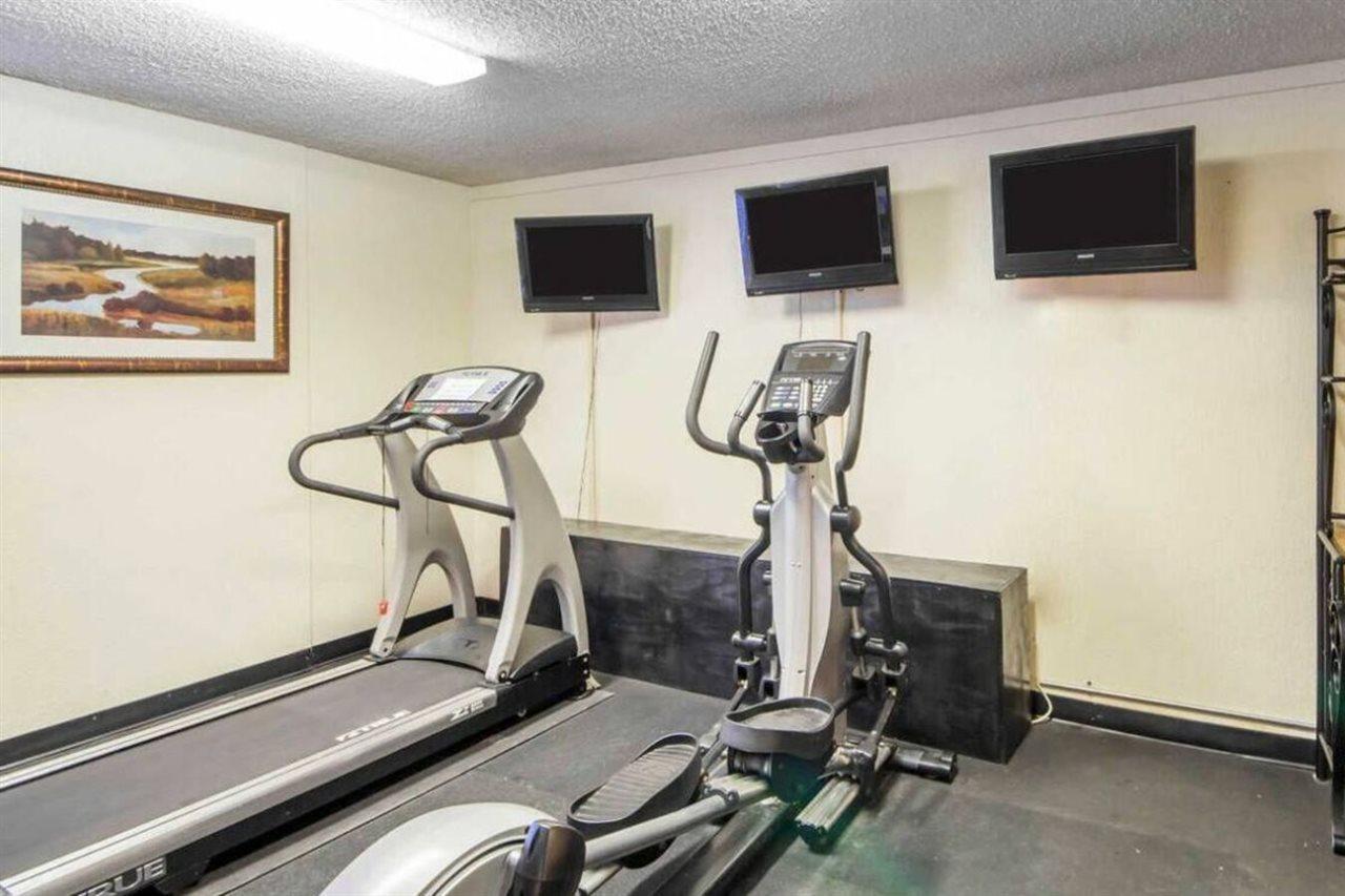 Clarion Inn Tulsa International Airport المظهر الخارجي الصورة