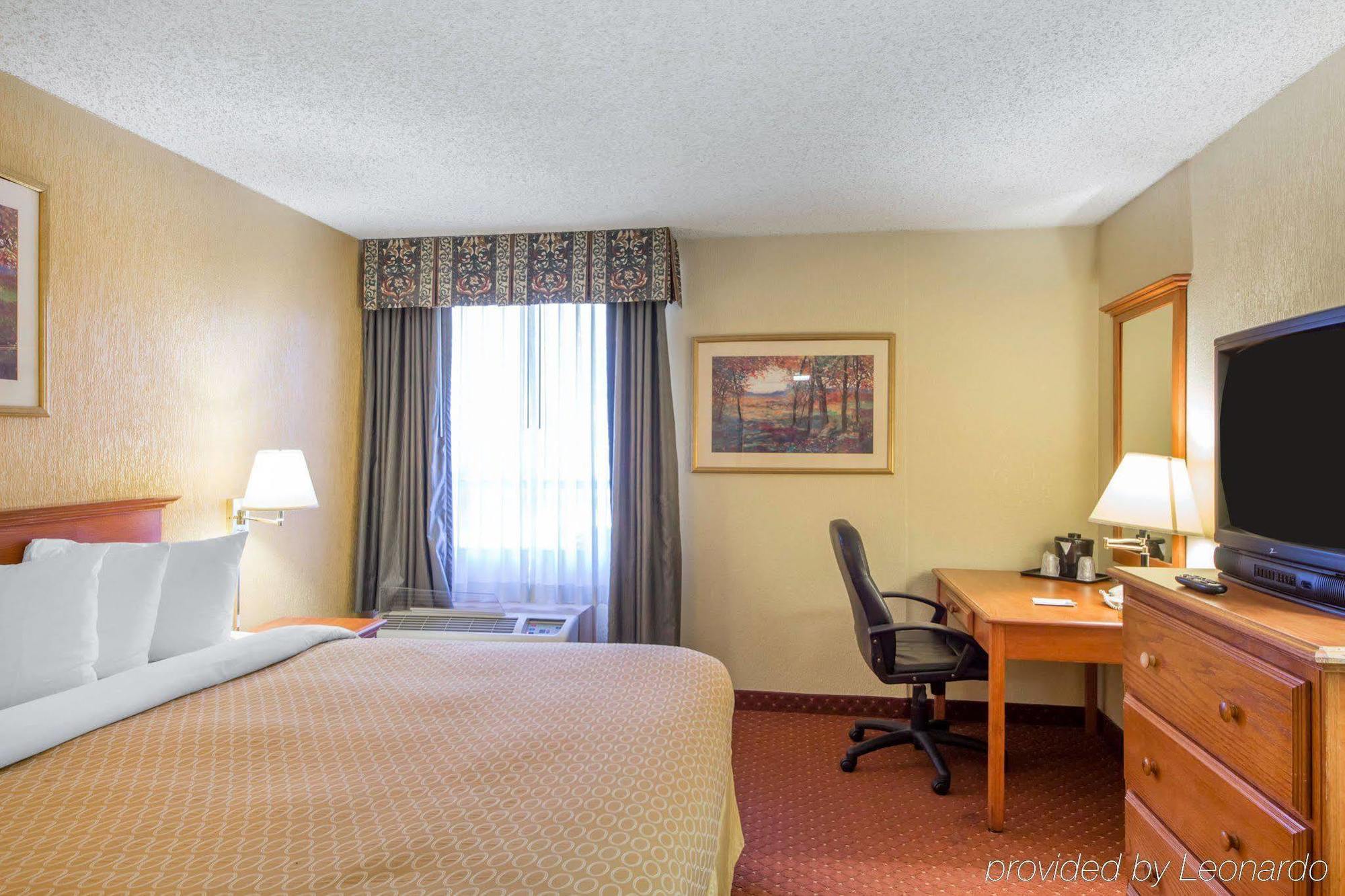 Clarion Inn Tulsa International Airport المظهر الخارجي الصورة