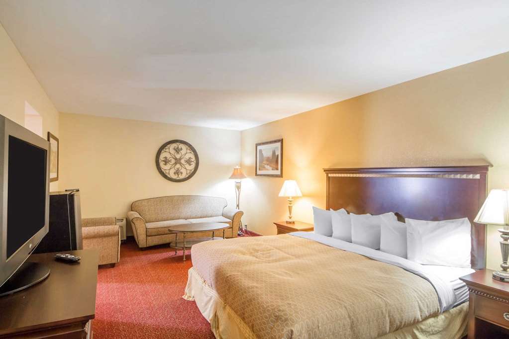 Clarion Inn Tulsa International Airport الغرفة الصورة
